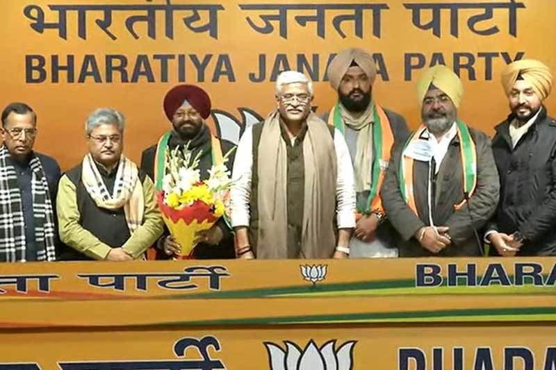 SAD and Congress leaders join BJP in Punjab