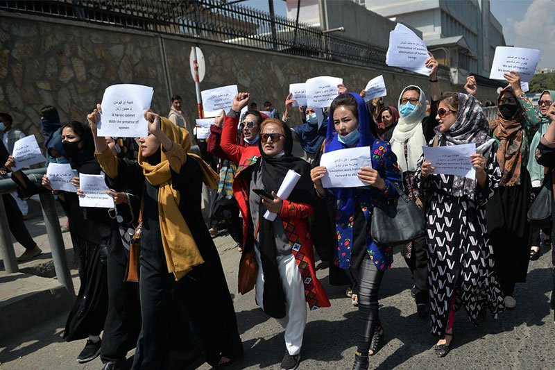 Taliban deny arresting female protester