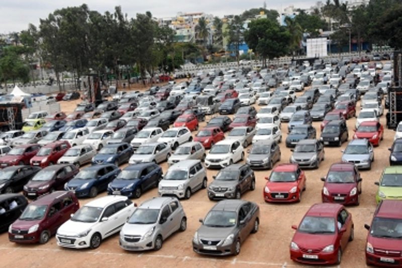 Covid's third wave, supply side constraints subdue Jan auto sales