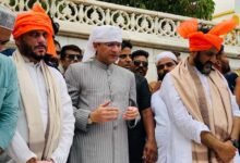 Shiv Sena, MNS, BJP slam AIMIM leader's visit to Aurangzeb's tomb