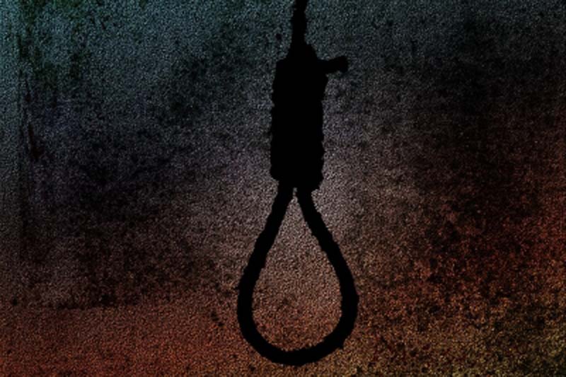 CRPF sub-inspector hangs self in Telangana