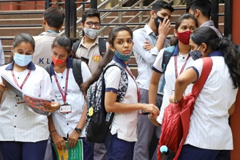 K'taka II PUC results : 61.88% clear exams, girls outshine boys