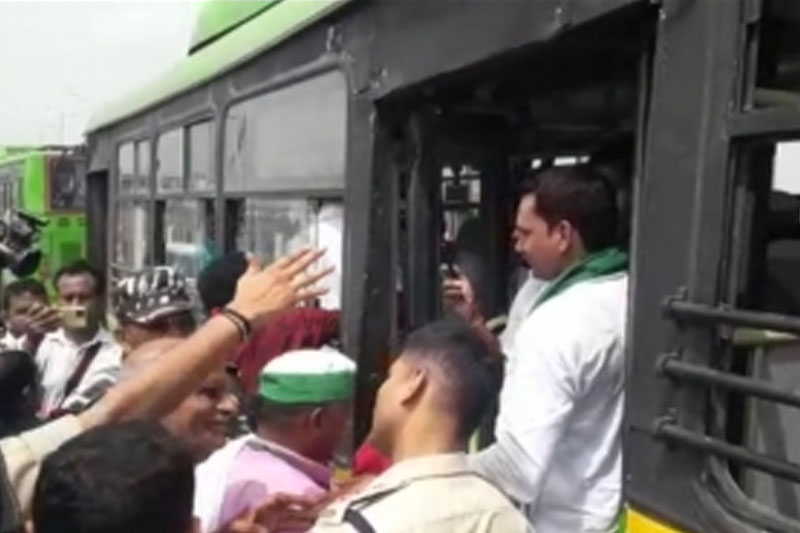 Kisan Mahapanchayat: 19 farmers detained at Ghazipur