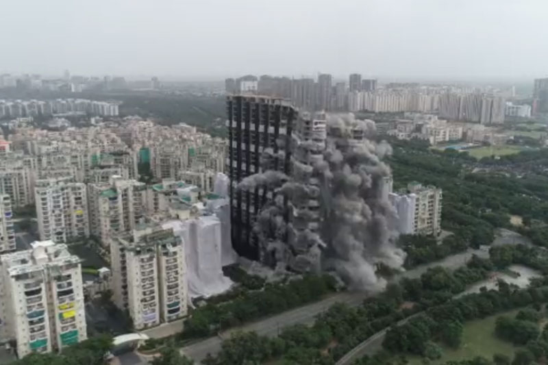 Twin Towers demolition: Window panes broken, cracks appear in neighbouring flats