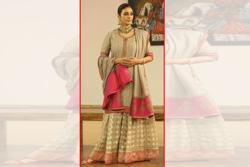 On National Handlooms Day, Tabu steps out in Telangana's traditional weaves