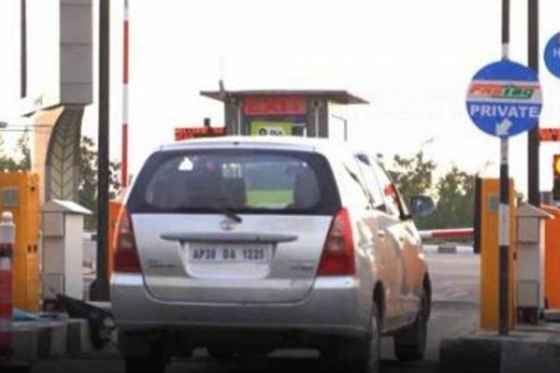 Commuters apprehensive as govt works on new method of toll collection