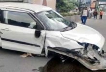 Hyderabad: Car crashed into divider in Jubilee Hills