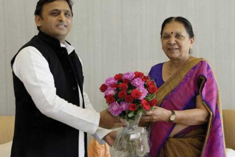 Akhilesh meets UP Guv with SP MLAs to seek 'justice' for Azam Khan