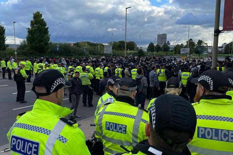 Hundreds march through Leicester amid violent clashes between Hindus and Muslims