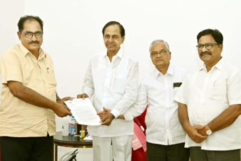 KCR calls for foiling attempts of evil forces to create hatred