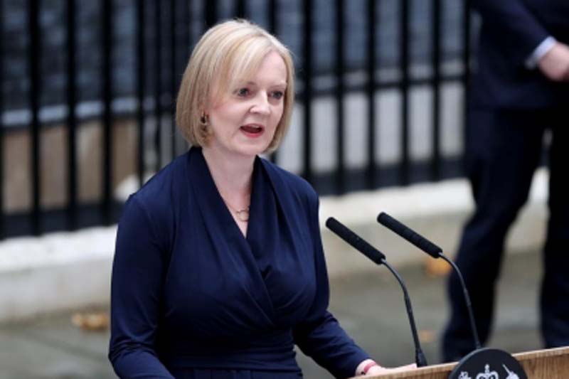 UK PM Liz Truss has told staff she expects them to wear ties and smarten up