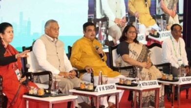 Seat belt alert needed for rear seats too, says Gadkari