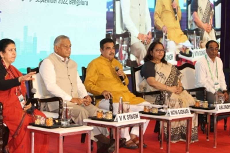 Seat belt alert needed for rear seats too, says Gadkari