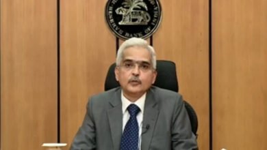 RBI does not have fixed dollar:rupee exchange rate: Governor
