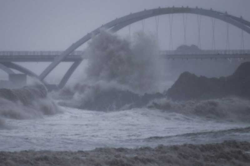 China issues highest alert as as typhoon Muifa expected to make landfall twice