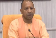 Yogi pays tributes to Mulayam in Sefai