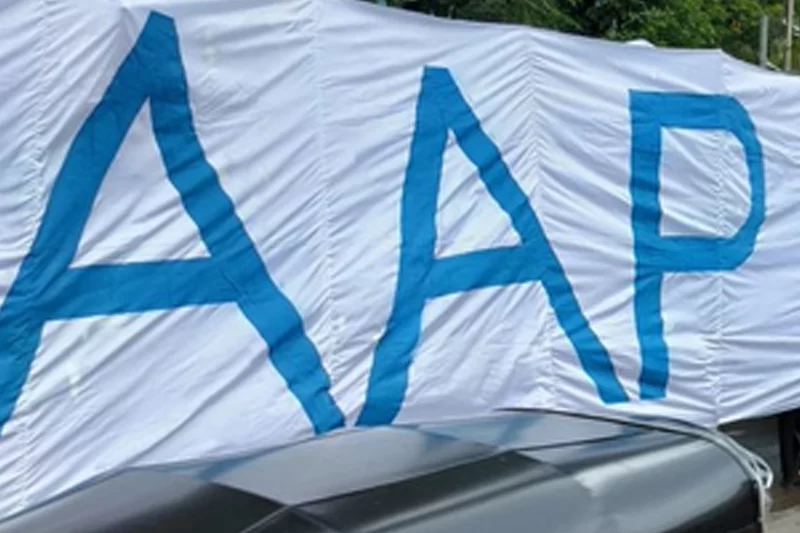 AAP leaders with UP connect to campaign in municipal polls