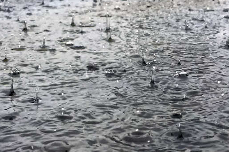 Cyclone impact: Hyderabad receives rains