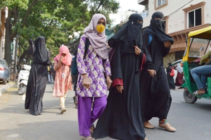 'Wearing hijab matter of choice', Justice Dhulia sets aside K'taka HC order