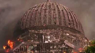 Video: Giant dome of Jakarta Islamic Center mosque in Indonesia caves in after massive fire