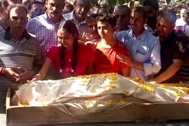 10 fear stricken Kashmiri Pandit families abandon homes in J&K's Shopian district