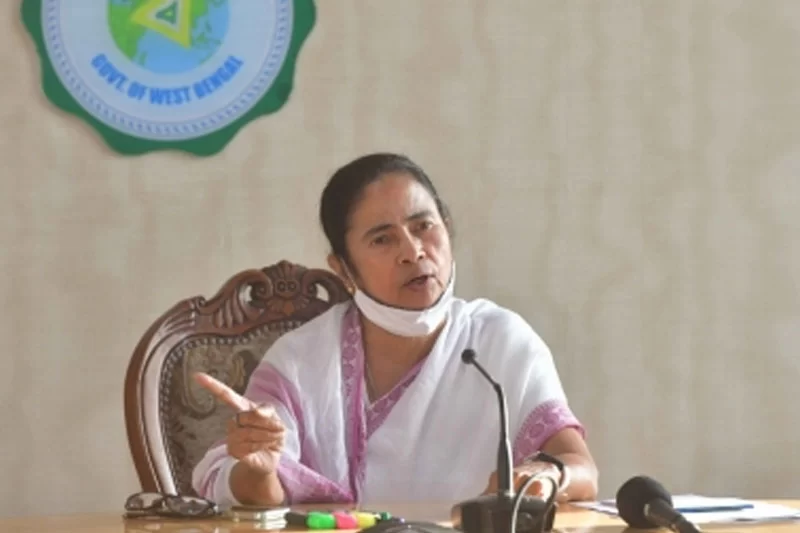 Celebrities slam Bengal govt over late night police action