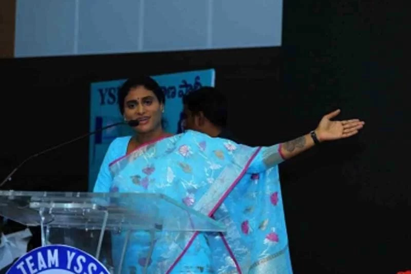 Telangana : YSRTP Chief vows to continue party's fight against corruption in KLIP