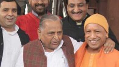 Yogi announces three-day state mourning on Mulayam's death
