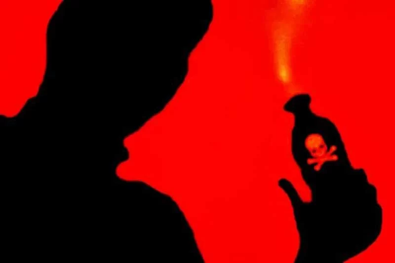 Delhi schoolgirl suffers 8% facial burn injuries in acid attack