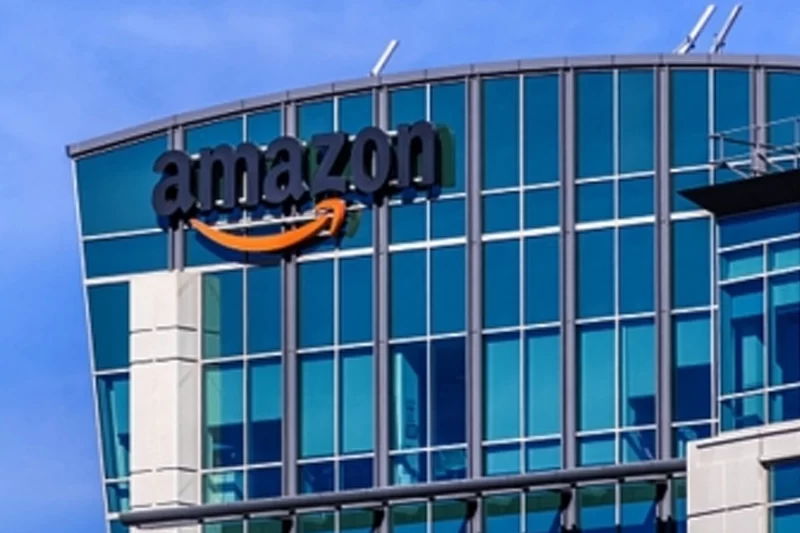 Amazon asks employees to return to office three days a week