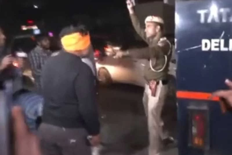 Delhi court sends two men who attacked Aaftab's van to 14 days of judicial custody New Delhi, Nov 29 (IANS) A Delhi court on Tuesday sent the two attackers, who were among the group of men that encircled Aaftab Poonawalla's van, to 14 days of judicial custody. The weapon-wielding duo -- Kuldeep Thakur and Nigam Gurjar -- were arrested on Monday and produced in court on Tuesday morning. According to the Delhi Police, Poonawalla's van was stopped by a car by overtaking it outside the Forensic Science Laboratory (FSL), Rohini. He was there for a polygraph test. BSF security has now been deployed outside the FSL. The van was attacked by a few people who came out of the car with the intention of harming Poonawalla. The two men, both residents of Gurugram, were seen carrying swords. The police said that their team was on a look out for the rest of the attackers. "The group of people had come in a car which has been seized. There were 4-5 people. Further action will be taken if the involvement of other people surfaces during questioning. Police teams are also verifying their claims and the group they are associated with," said the police officer. An FIR was registered under Sections 186, 353, 147, 148 and 149 of the Indian Penal Code at Prashant Vihar Police Station. Moreover, the FSL officials conducted the polygraph test on Poonawalla for nearly seven hours on Monday. Sanjeev Gupta, Deputy Director, FSL, said the polygraph test was likely to continue further. The court on November 26 sent Poonawalla to judicial custody for 13 days. He was arrested on November 12 for allegedly strangling and then chopping his live-in partner's body into 35 pieces. The incident took place in Mehrauli, south Delhi.