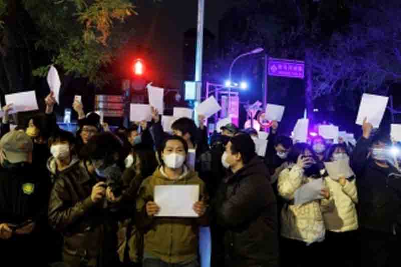 Clashes in Shanghai as protests over China's zero-Covid policy continue
