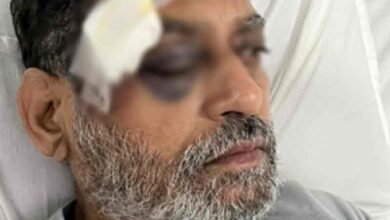 Maha Congress' Dr. Nitin Raut pushed by cops, hurt in Bharat Jodo Yatra