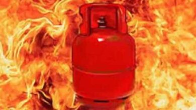 Gas cylinder explodes at wedding ceremony; 4 dead and 60, including the groom, injured