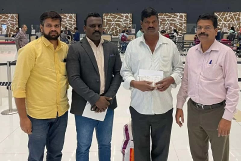 Indian expat stuck in Bahrain returns home