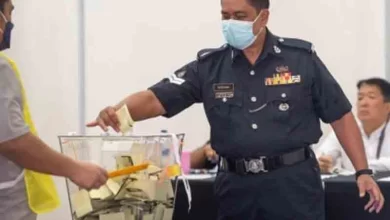 Malaysians vote to elect new govt