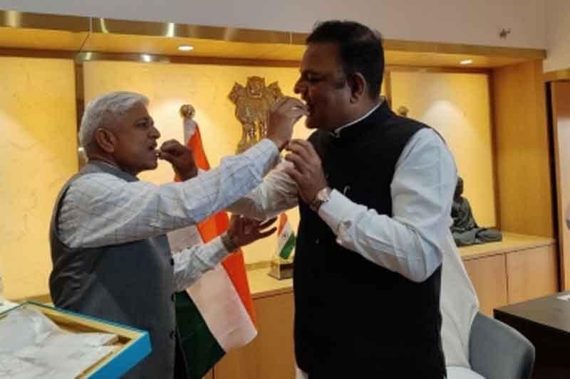 AAP MLA Raaj Kumar Anand takes oath as Delhi Minister