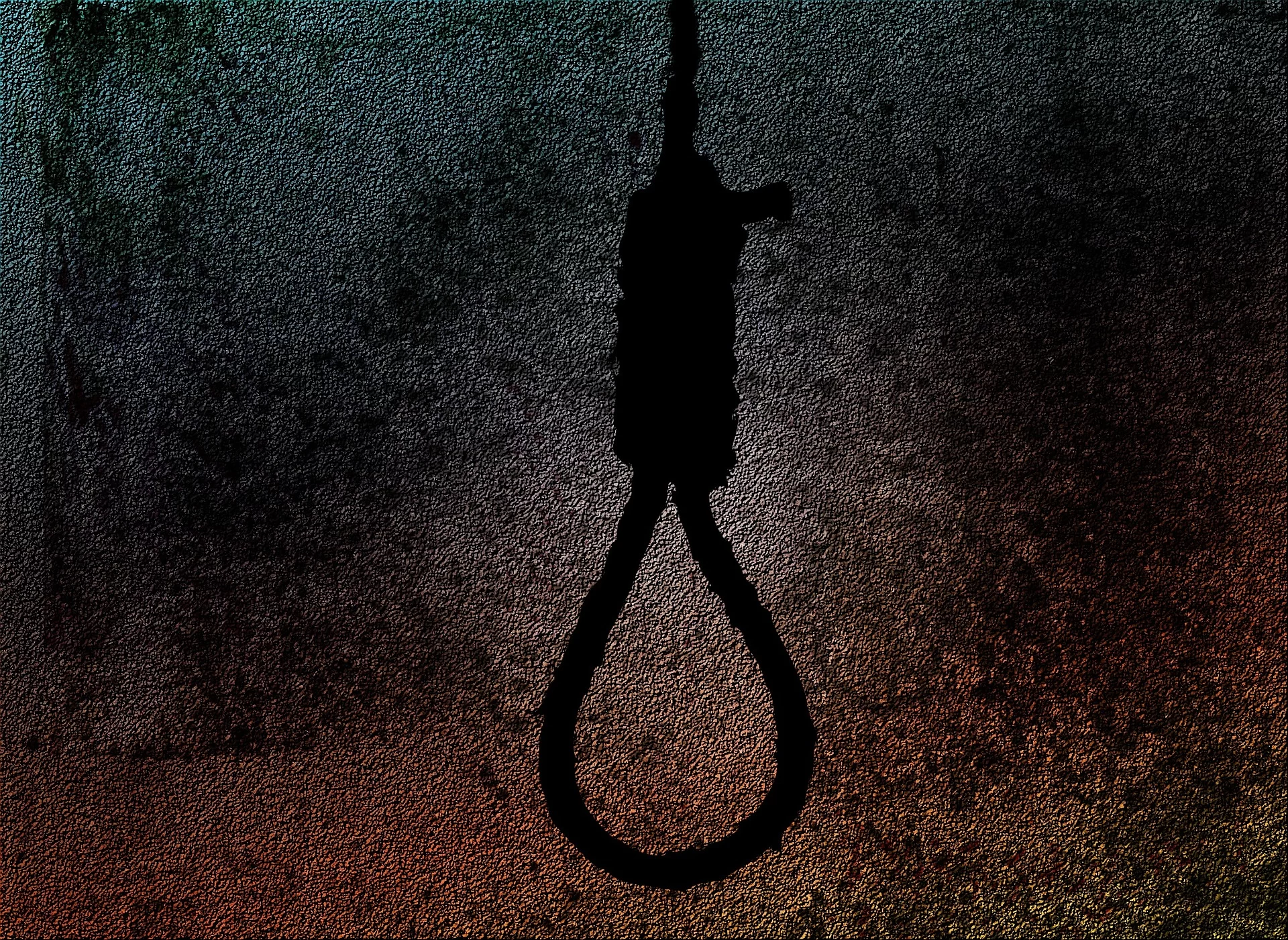 Couple commits suicide, loss in business suspected