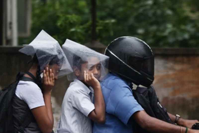 Heavy rain lashes TN, schools closed