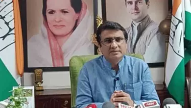 Pressure on Delhi Cong chief to quit after BJP counterpart steps down