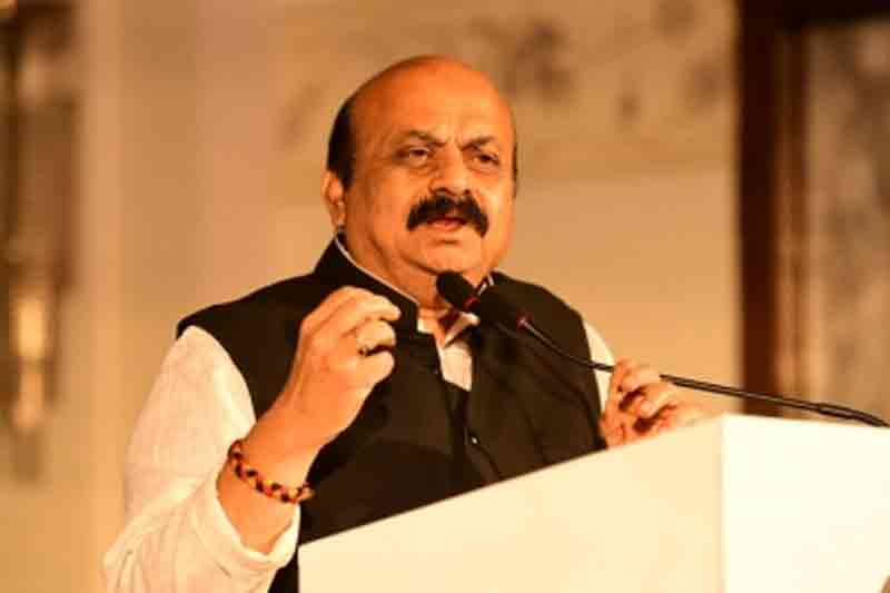 K'taka CM refutes Thackeray's charges, says no link between border dispute and polls