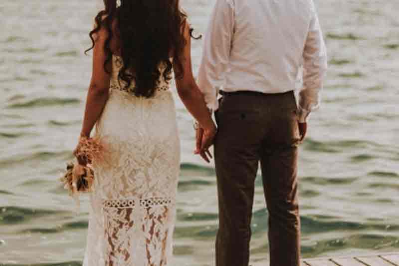 To-be bride falls into water-filled quarry during pre-wedding photoshoot in Kerala