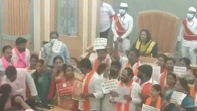 GHMC meeting ends abruptly amid BJP protest