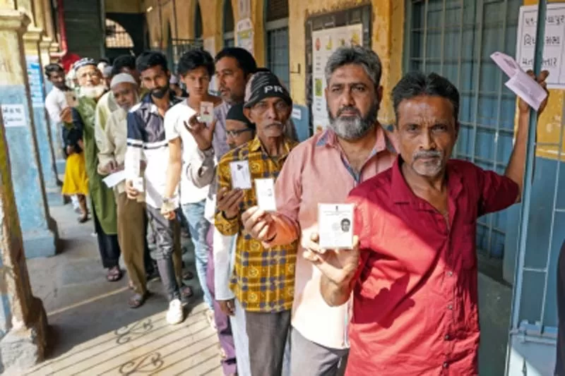 Over 58% voter turnout in 2nd phase of Guj assembly polls