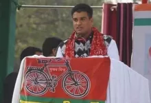 SIT to probe old cases against SP MLA in UP Kanpur (Uttar Pradesh), Dec 6 (IANS) The Special Investigation Team (SIT) set up to investigate old cases against Samajwadi Party (SP) MLA Irfan Solanki, has flagged four of the 13 complaints received by the police as 'serious' after preliminary investigation. Irfan and his brother Rizwan Solanki were sent to jail in connection with a case of arson last week. The complainants have given concrete evidence to support the charges against the MLA to the police. The police will first investigate these four complaints. If charges are found to be true, cases will be registered against the MLA. Irfan and his brother Rizwan, after remaining elusive for 24 days in the arson case, had surrendered before commissioner of police B.P. Jogdand on Friday morning after a case was registered at the Jajmau police station. They were sent to jail thereafter. SIT sources said joint commissioner of police Anand Prakash Tiwari held a meeting with the SIT and the scrutiny of the allegations in all the 13 complaints was done minutely. After initial investigation, SIT has decided to investigate four out of 13 complaints considering them to be serious in nature. These complaints are allegations of fraudulently taking money and threatening by misusing the position to pressurise for returning, fraudulently extorting money in the purchase of land, and demanding extortion. However, the identity of the complainants has not been divulged by the police.