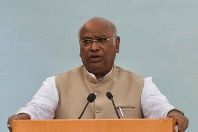 Govt trying to stop Bharat Jodo Yatra, says Kharge