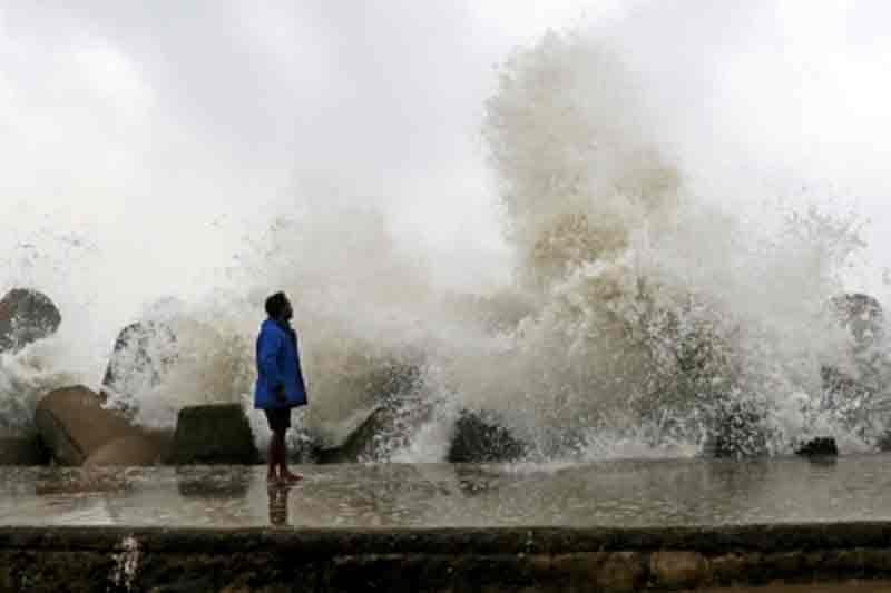 Cyclone Mandous: Heavy rain lashes Tamil Nadu
