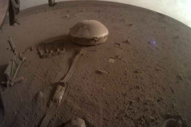 NASA's Mars InSight lander posts its last image on Twitter