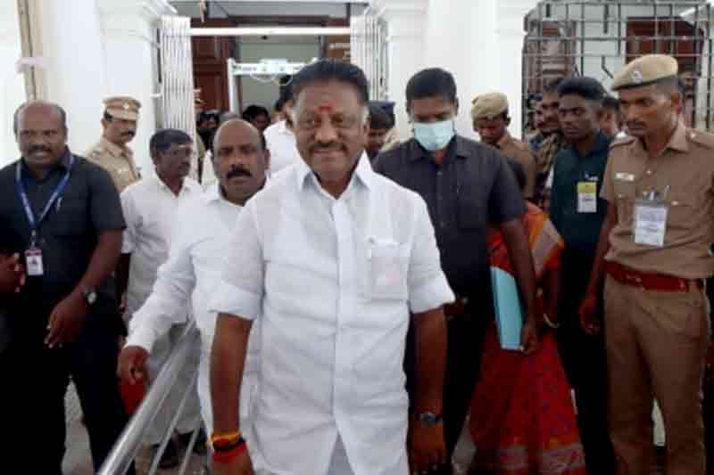 OPS aide Kovai Selvaraj quits AIADMK, likely to join DMK