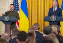 Ukrainian Prez Zelensky comes to the US, dressed in military fatigues